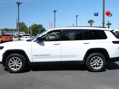 Used 2021 Jeep Grand Cherokee L Laredo w/ Luxury Tech Group I AWD/4WD image 9