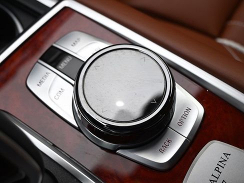 Used 2021 BMW ALPINA B7 xDrive image 37