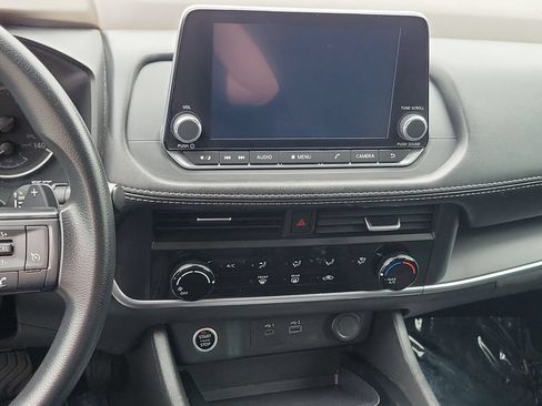 Used 2023 Nissan Rogue S FWD image 14