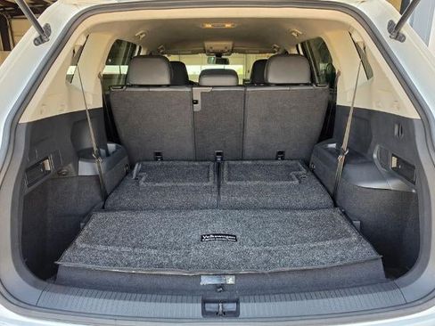 Used 2020 Volkswagen Tiguan SE FWD image 30
