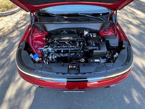 Used 2025 Hyundai Kona SEL image 32