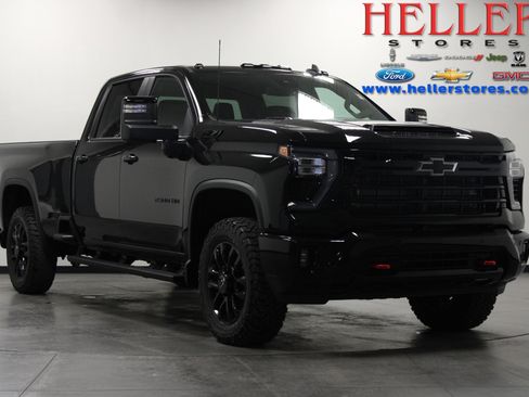 Used 2025 Chevrolet Silverado 2500 LT image 1