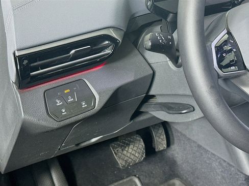 Used 2024 Volkswagen ID.4 S RWD image 16