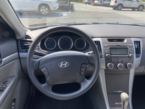 Used 2009 Hyundai Sonata GLS FWD image 23