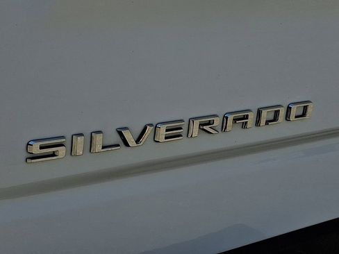Used 2024 Chevrolet Silverado 1500 LT w/ Z71 Off-Road Package AWD/4WD image 29