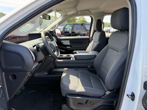 Used 2025 Ford Expedition Max Active AWD/4WD image 16