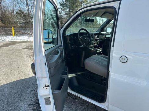 Used 2013 Chevrolet Express 2500 2500 Cargo image 23