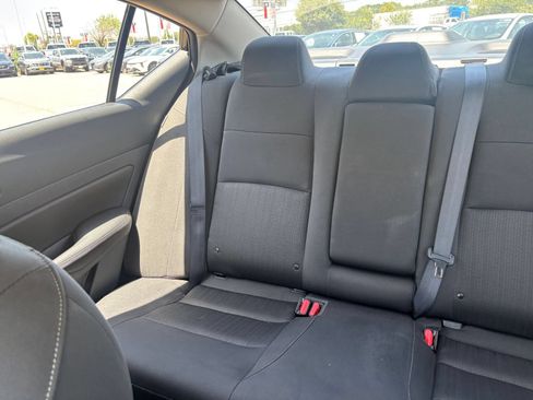 Used 2025 Nissan Altima 2.5 SV FWD image 38