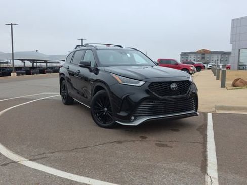 Used 2024 Toyota Highlander XSE image 9