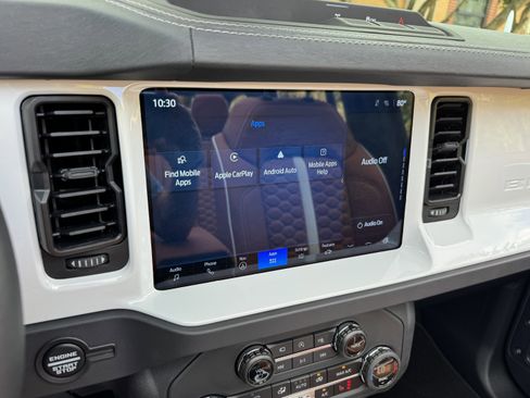 Used 2025 Ford Bronco Outer Banks image 34