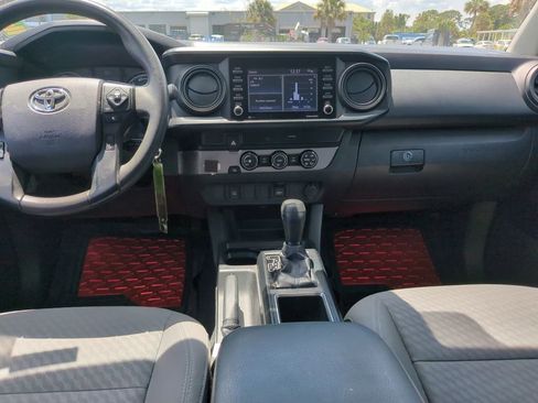 Used 2020 Toyota Tacoma SR w/ SR Convenience Package RWD image 12