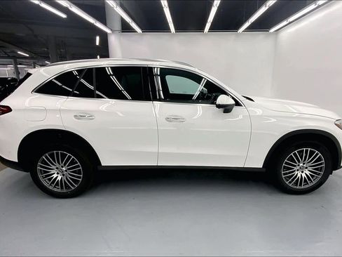 New 2026 Mercedes-Benz GLC 300 image 9