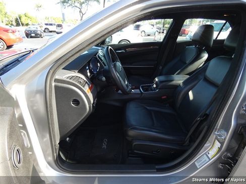 Used 2014 Chrysler 300 image 37