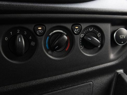 Used 2019 Ford Transit 250 Base image 19