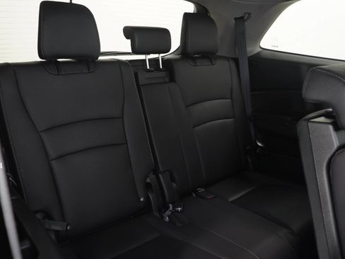 Used 2022 Honda Pilot Black Edition image 15