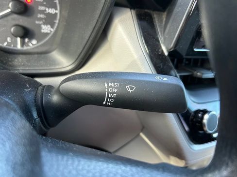 Used 2023 Toyota Corolla Cross L FWD image 21