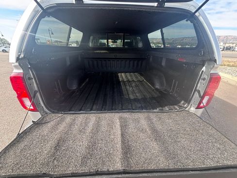 Used 2018 Chevrolet Silverado 1500 LTZ AWD/4WD image 34