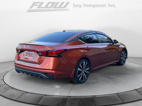 Used 2021 Nissan Altima 2.5 SR FWD image 9