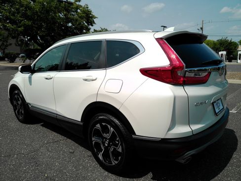 Used 2018 Honda CR-V Touring image 5