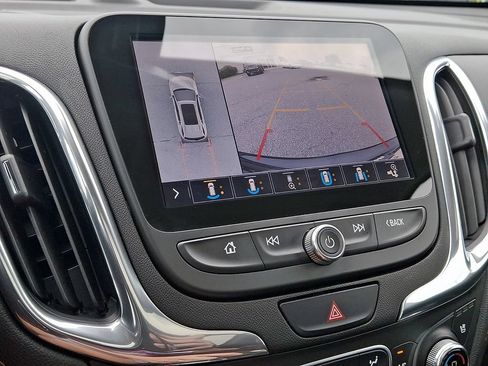 Used 2020 Chevrolet Equinox Premier FWD image 19