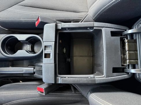 Used 2015 Jeep Wrangler Unlimited Sahara w/ Connectivity Group image 19