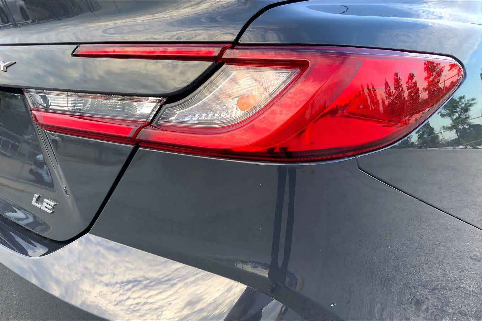Used 2025 Toyota Camry LE FWD image 30