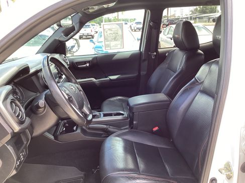 Used 2019 Toyota Tacoma TRD Pro AWD/4WD image 14