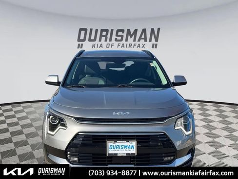 Used 2023 Kia Niro EX Touring image 30