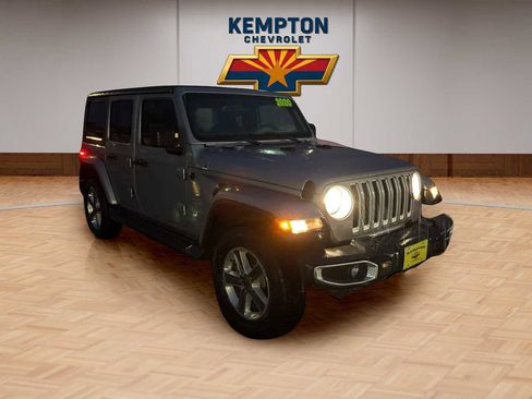 Used 2020 Jeep Wrangler Unlimited Sahara image 8