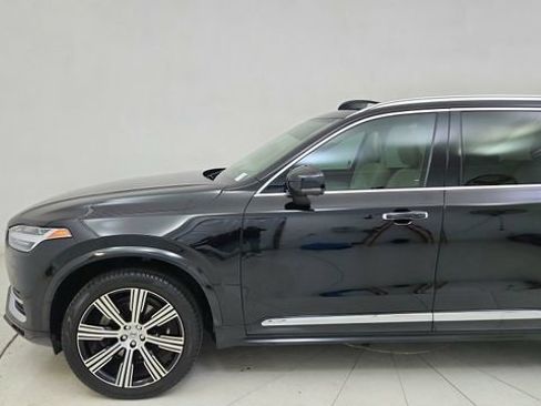 Used 2021 Volvo XC90 T6 Inscription w/ Climate Package image 4