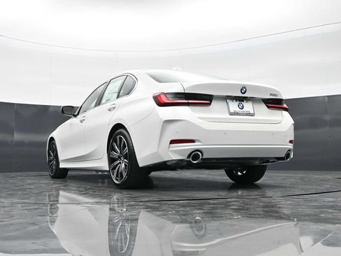 New 2026 BMW 330i Sedan w/ Premium Package RWD image 31