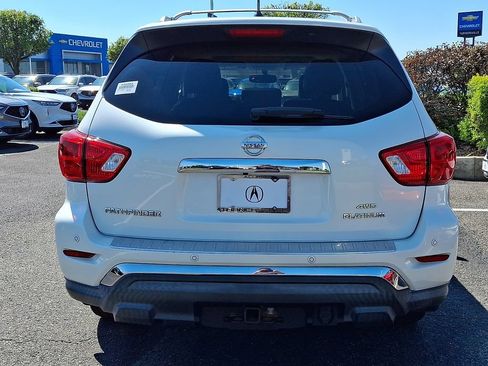 Used 2018 Nissan Pathfinder Platinum AWD/4WD image 5