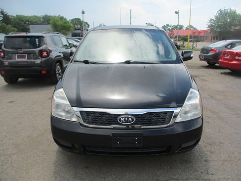 Used 2012 Kia Sedona LX image 3