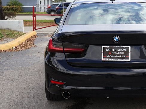 Used 2022 BMW 330i Sedan w/ Driving Assistance Package RWD image 16