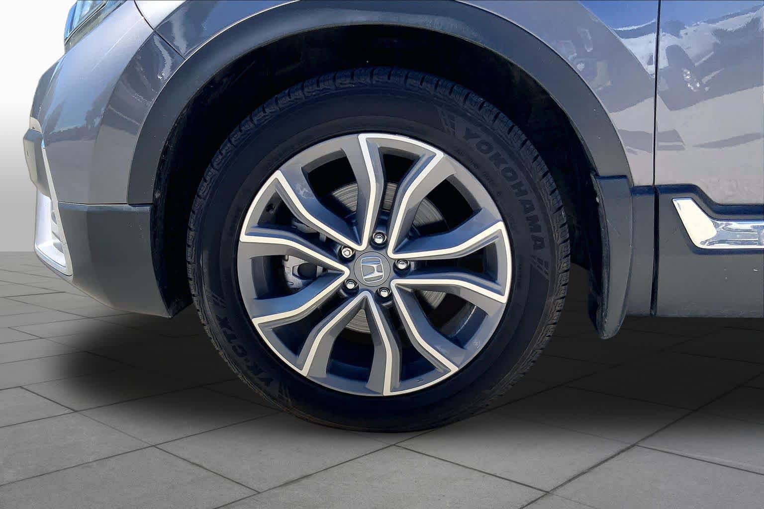 Used 2022 Honda CR-V Touring image 11