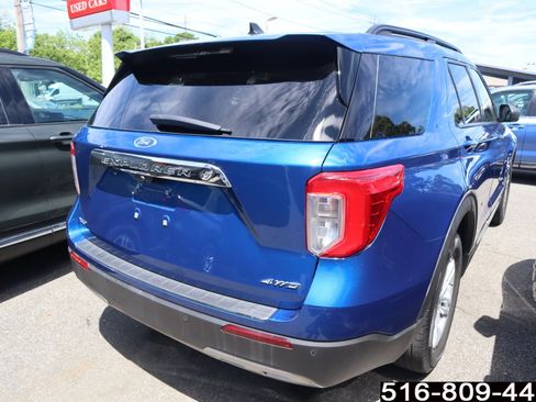 Used 2022 Ford Explorer XLT w/ Equipment Group 202A AWD/4WD image 4