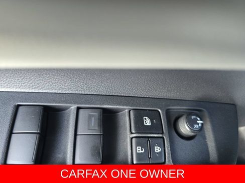 Used 2022 Toyota Corolla LE FWD image 28