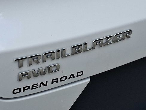Used 2024 Chevrolet TrailBlazer LT w/ Driver Confidence Package AWD/4WD image 31