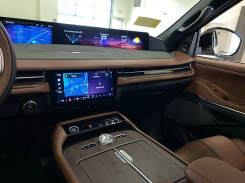 New 2026 Lincoln Navigator L Reserve image 16