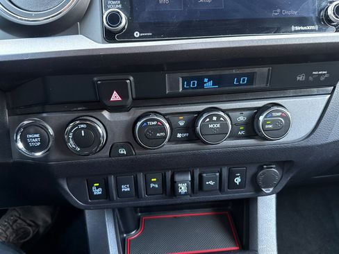 Used 2021 Toyota Tacoma TRD Off-Road w/ Technology Package AWD/4WD image 26