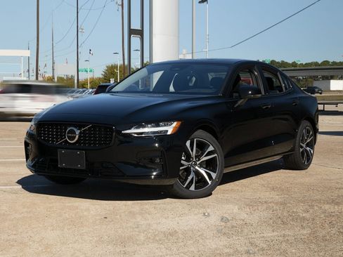 Used 2024 Volvo S60 B5 Core AWD/4WD image 1