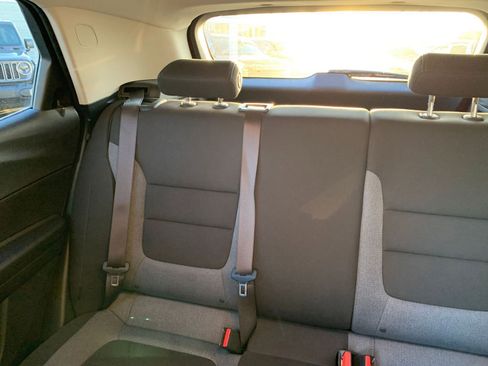 Used 2025 Chevrolet TrailBlazer LT image 37