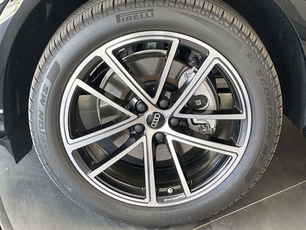New 2026 Audi Q5 Premium Plus AWD/4WD image 11