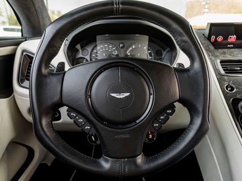 Used 2018 Aston Martin Vanquish S RWD image 11