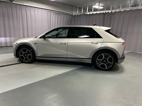 Used 2024 Hyundai Ioniq 5 Limited image 4