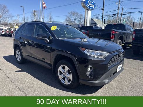 Used 2019 Toyota RAV4 XLE w/ Convenience Package AWD/4WD image 11