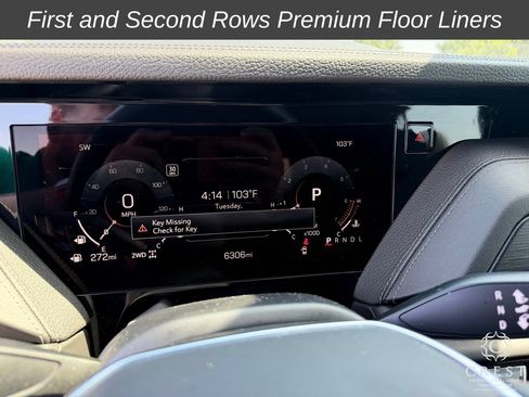 Used 2025 GMC Yukon Denali w/ Sun & Power Step Package AWD/4WD image 13