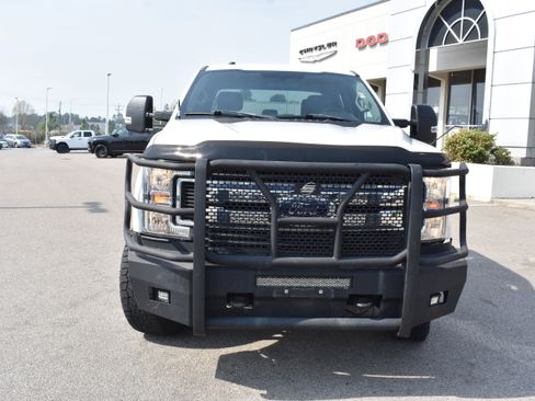 Used 2019 Ford F250 XLT w/ FX4 Off-Road Package image 4