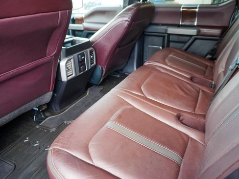 Used 2015 Ford F150 Platinum w/ Equipment Group 701A Luxury image 20