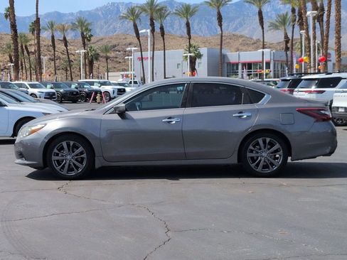 Used 2018 Nissan Altima 2.5 SR w/ SR Special Edition image 3